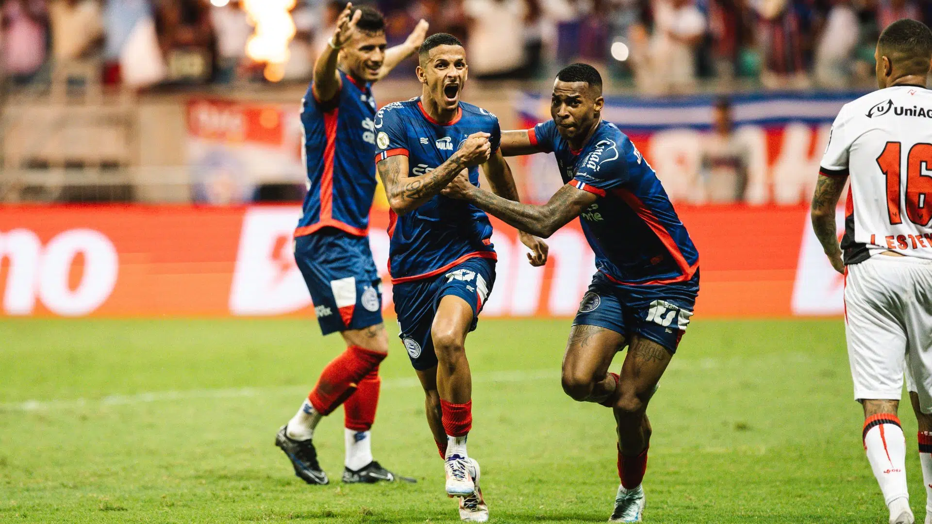 Bahia bateu o Vitória no Brasileirão
