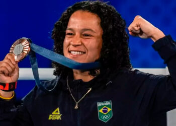 Bia Ferreira luta neste sábado - Foto: Alexandre Loureiro/COB