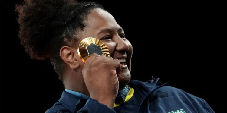 Beatriz Souza, medalhista de ouro em Paris 2024
