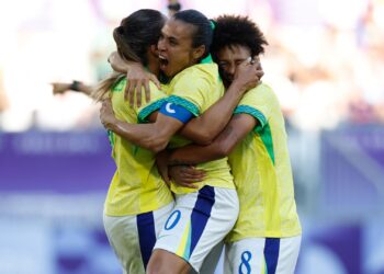 Marta comemora gol de Gabi Nunes (Crédito: Rafael Ribeiro/CBF/Flickr)