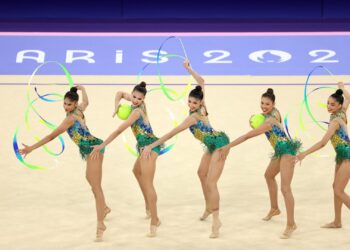 Brasileira se apresenta machucada e emociona companheiras (Crédito: Getty Images)