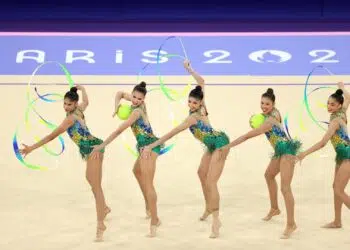 Brasileira se apresenta machucada e emociona companheiras (Crédito: Getty Images)
