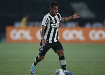 Damián Suárez em ação pelo Botafogo (Crédito: Getty Images)