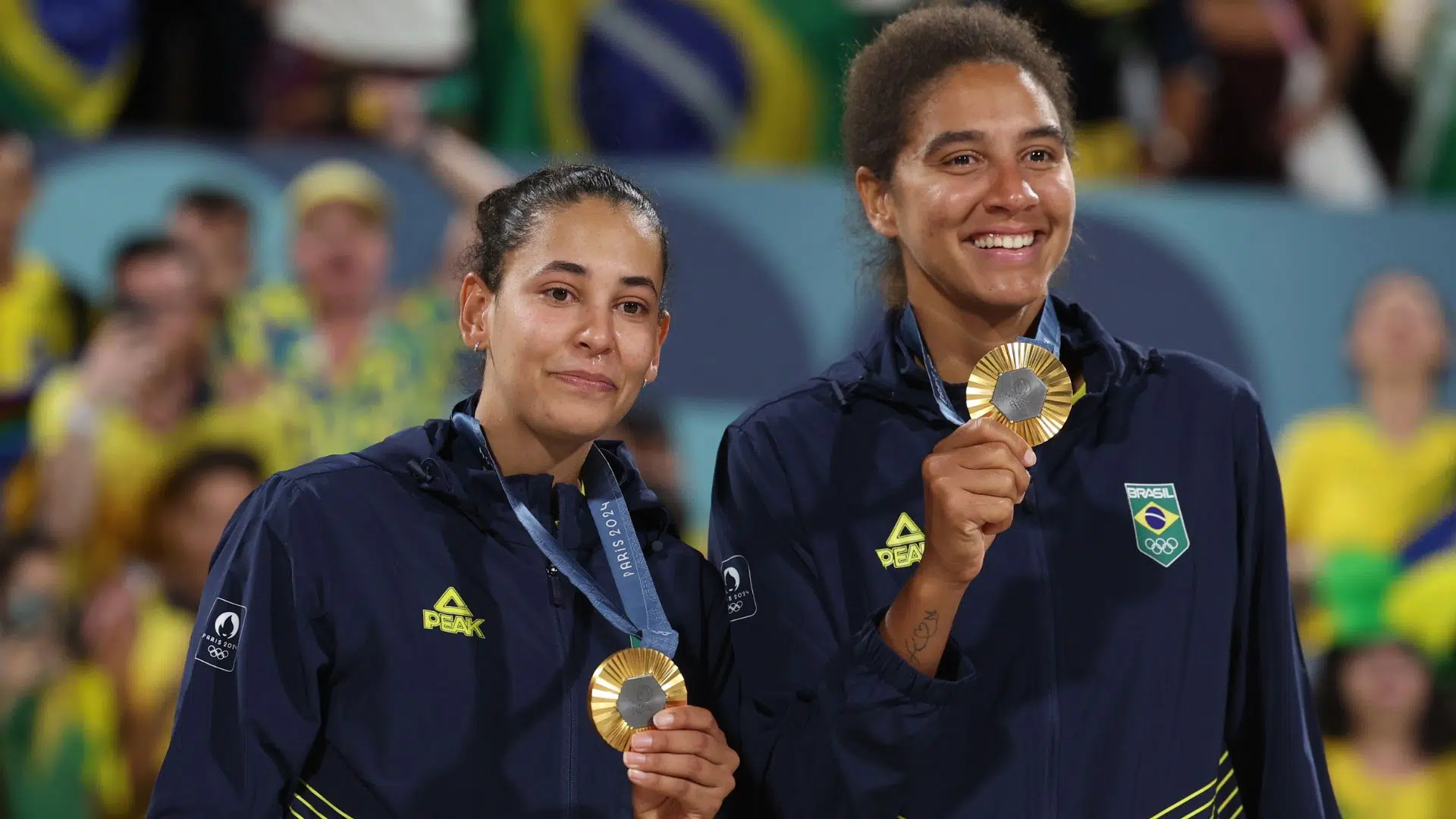 Duda e Ana Patrícia foram ouro no vôlei de praia