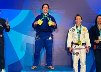 Dulce acumula diversos títulos no jiu-jitsu - Arquivo Pessoal/Dulce Rosenthal