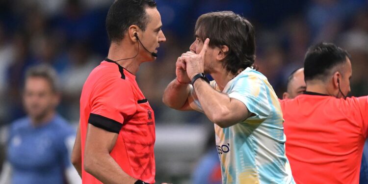 CONMEBOL divulga áudio do VAR, da partida entre Cruzeiro e Boca Juniors (Crédito: Getty Image)