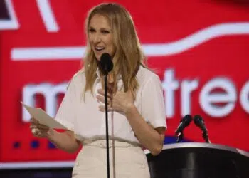 Celine Dion durante o draft da NHL (Crédito: Getty Images)
