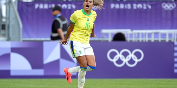 Gabi Nunes comemora o gol do Brasil (Crédito: Getty Images)