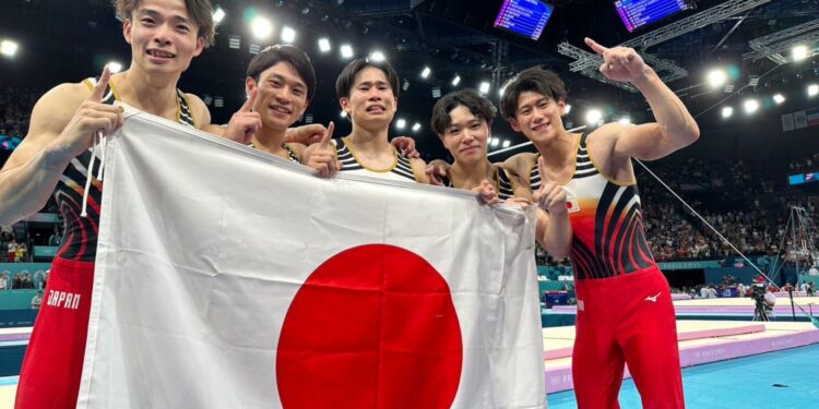 Time Japão comemora ouro em Paris (Crédito: X/Reprodução)