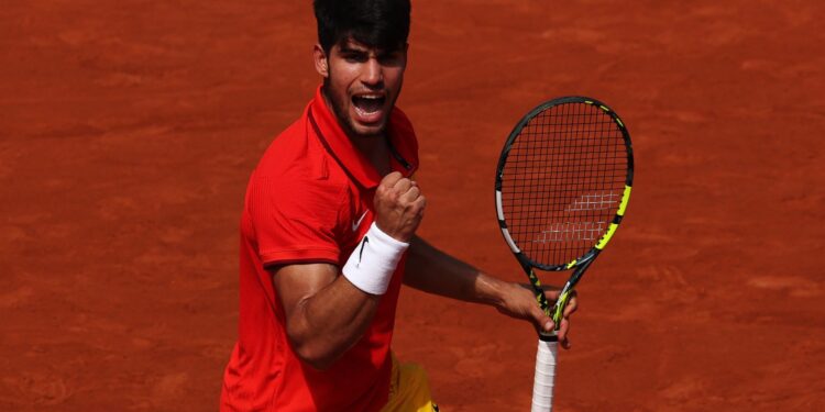 Alcaraz vence mais uma em Paris (Crédito: Getty Images)