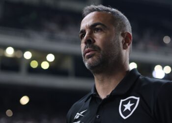 Artur Jorge comentou novo empate pela Copa do Brasil (Crédito: Getty Images)