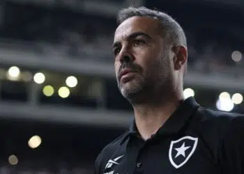 Artur Jorge comentou novo empate pela Copa do Brasil (Crédito: Getty Images)