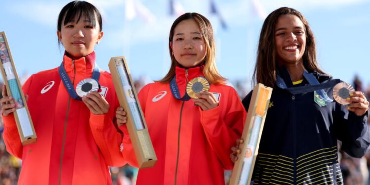 Rayssa Leal ficou com a medalha de bronze no skate street feminino (Crédito: Getty Images)