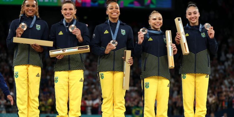 Brasil leva medalha de bronze na ginástica por equipes feminina (Crédito: Getty Images)