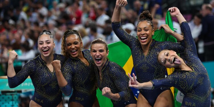 Brasil conquista bronze na ginástica artística e torcida vai à loucura (Crédito: Miriam Jeske / COB)