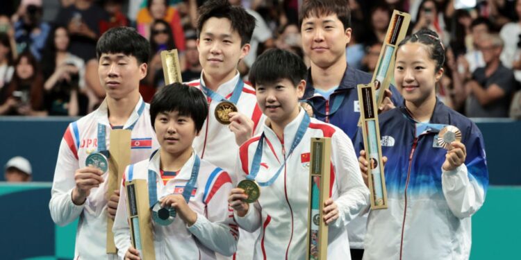 Os norte-coreanos ficaram com a medalha de prata e sul-coreanos com o bronze (Crédito: Getty Images)