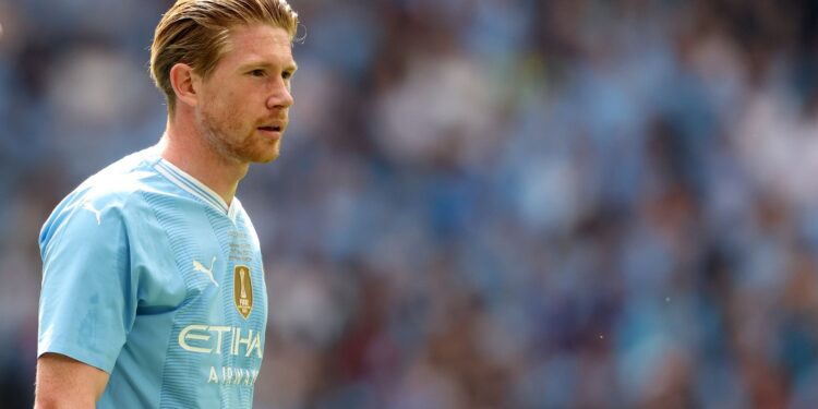 De Bruyne fica no City e Liverpool mira astro japonês (Crédito: Getty Images)