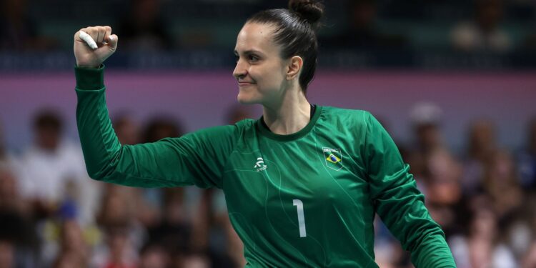 Conheça Gabi Moreschi, goleira que brilhou na estreia olímpica do handebol (Crédito: Getty Images)