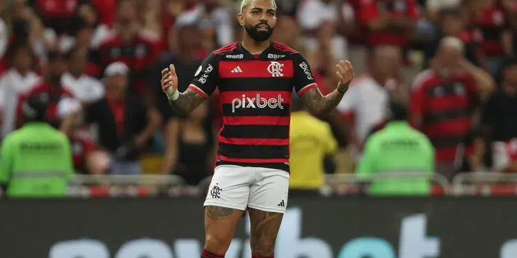 Apresentador crava Gabigol no Palmeiras, e jogador responde (Crédito: Getty Images)