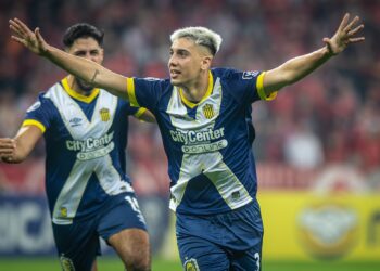 Sández comemora gol de abertura no Beira-Rio (Crédito: X/Reprodução)