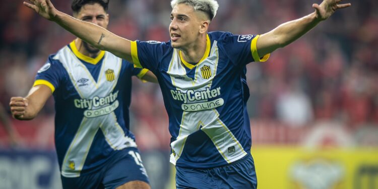 Sández comemora gol de abertura no Beira-Rio (Crédito: X/Reprodução)