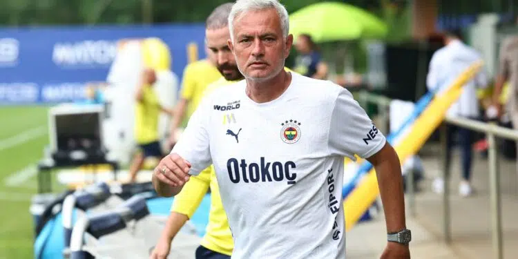 Mourinho estreia no Fenerbahçe com virada espetacular; confira (Crédito: Getty Images)