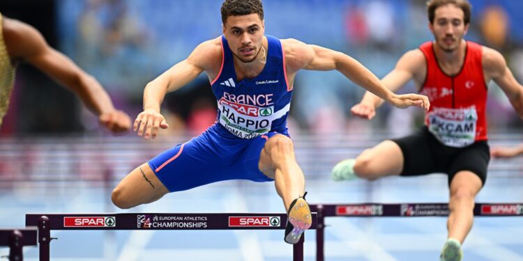 Rival de Piu nos 400m com barreiras é acusado de violência doméstica (Crédito: Getty Images)