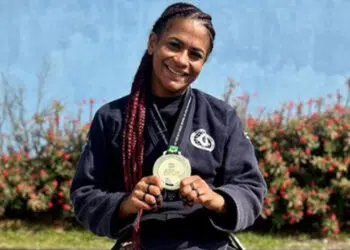 Faixa-preta de jiu-jitsu foi revelada em projeto social (Crédito: Divulgação)