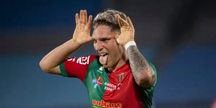 Gómez atualmente tem 10 gols na competição (Crédito: Boston River)