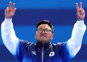 É o terceiro ouro do atleta em Paris (Crédito: Getty Images)