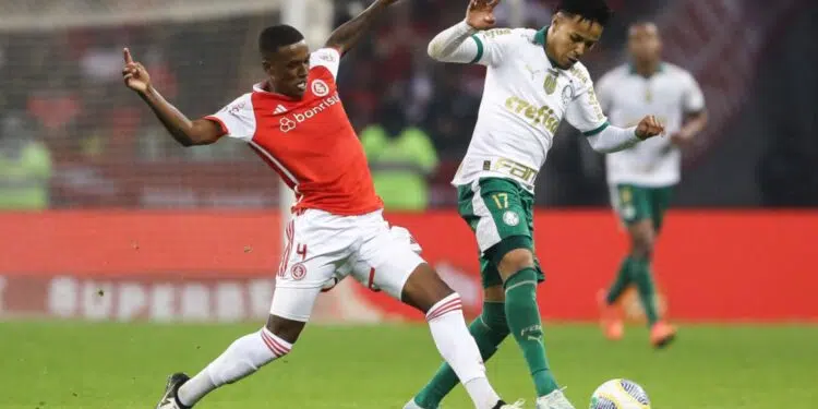 Inter saiu de campo sob vaias (Crédito: Getty Images)