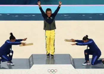 Rebeca superou Biles no solo (Crédito: X/Reprodução)