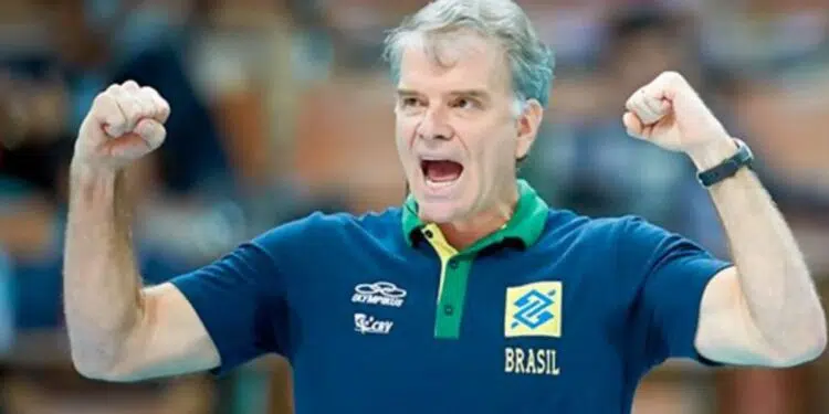Pela primeira vez, o treinador não subiu ao pódio nos Jogos (Crédito: FIVB/Divulgação)