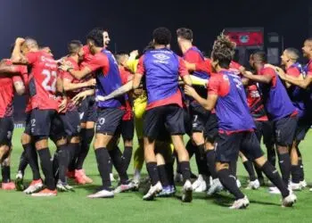 Jogo teve cinco gols (Crédito: José Tramontin/Athletico)