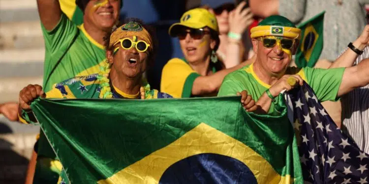 Torcida brasileira queria a medalha de ouro no futebol feminino (Crédito: Getty Images)