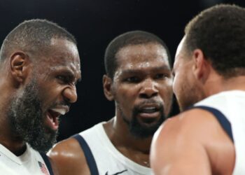Lebron James, Kevin Durant e Stephen Curry deram show em Paris (Crédito: Getty Images)