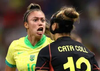 Torcedores reagem a gol contra bizarro da Espanha na Olimpíada (Crédito: Getty Images)