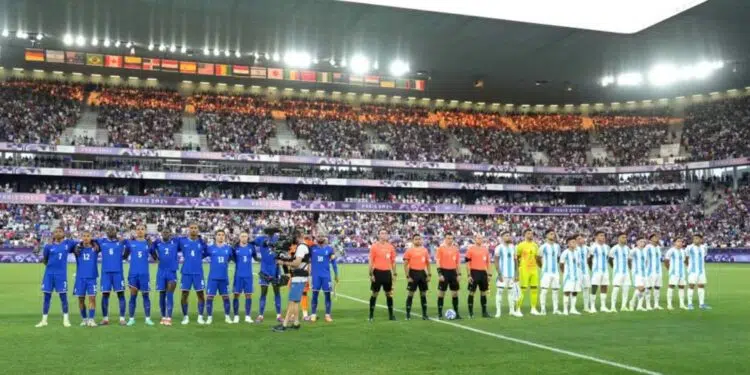 O clima foi tenso na partida entre França e Argentina (Crédito: Getty Images)