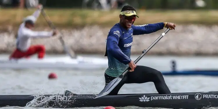 Isaquias Queiroz vai à semifinal do C1 1000m em Paris (Crédito: Getty Images)