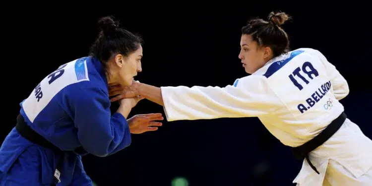 Mayra Aguiar se emociona após derrota na estreia (Crédito: Getty Images)