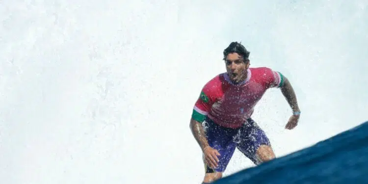 Medina conquistou bronze no surfe masculino (Crédito: Getty Images)