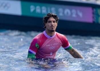 Assim como em Tóquio, o surfista foi eliminado nas semifinais da modalidade (Crédito: Getty Images)
