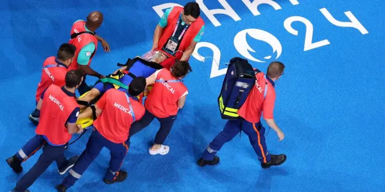 Paris 2024: nadadora desmaia após concluir prova; veja (Crédito: Getty Images)