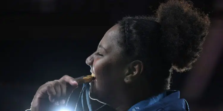 Além da medalha olímpica, a judoca Beatriz Souza irá receber uma bonificação em dinheiro (Crédito: Getty Images)
