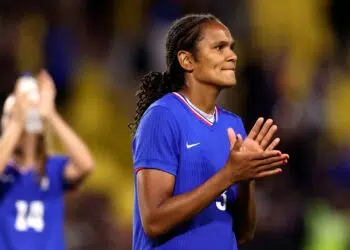 Zagueira da França desabafa após eliminação (Crédito: Getty Images)