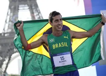 Caio Bonfim, medalhista de prata em Paris 2024 (Crédito: Alexandre Loureiro/COB)