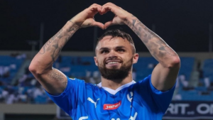Michael pode ter anunciado sua saída do Al-Hilal com um post (Foto: Reprodução)
