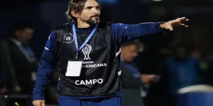 Diego Martínez decidiu por poupar em clássico contra o San Lorenzo e venceu o Clássico (Foto: AFP)