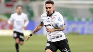 Gustavo Mosquito perto de fechar com o Vitória após polêmicas