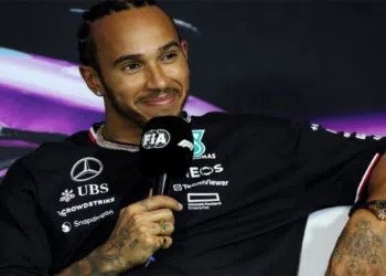 Hamilton vai gravar nomes de torcedores no seu carro; Entenda